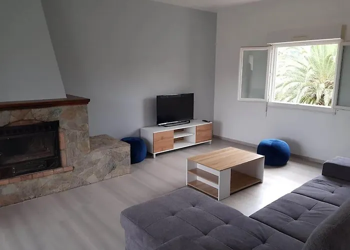 Ovu Piscine Chauffee Entre Et Montagne A 1 Km De La דירה