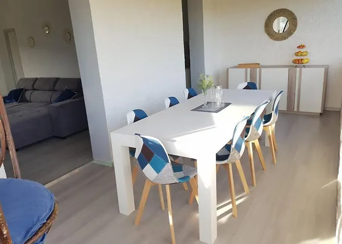 Ovu Piscine Chauffee Entre Et Montagne A 1 Km De La